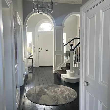 別荘 Kenilworth Square North