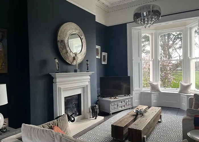 Kenilworth Square North