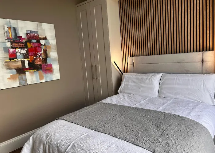 Kenilworth Square North Holiday home *